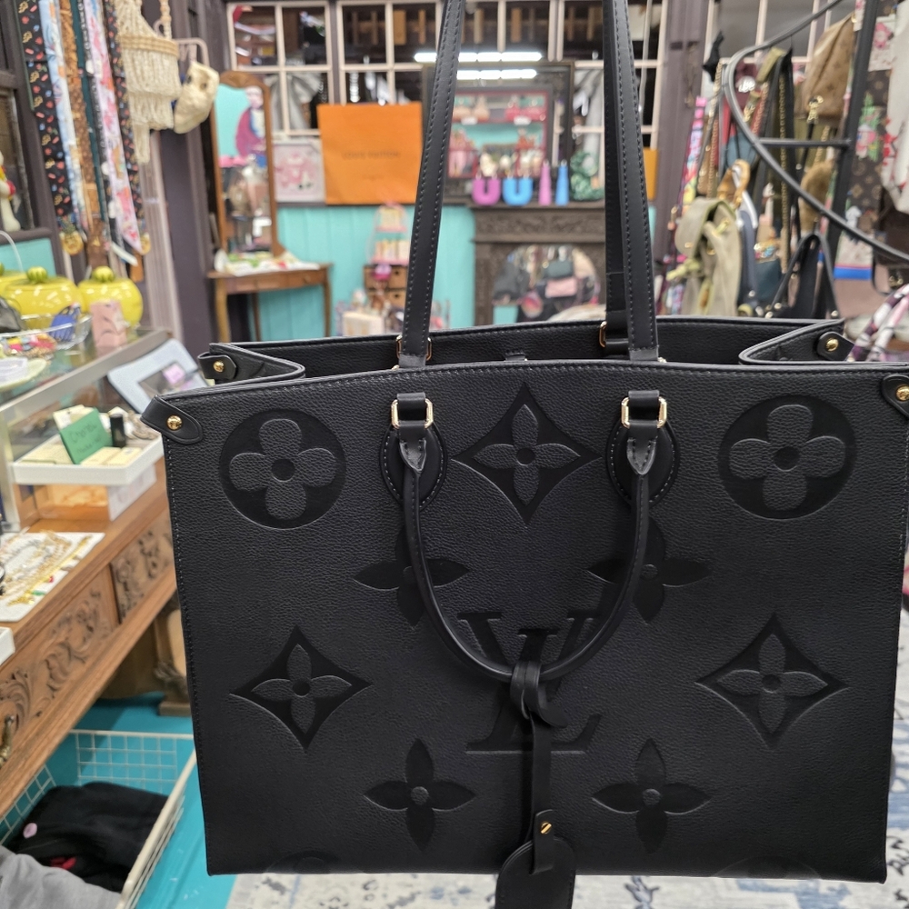 Louis Black Tote Embossed